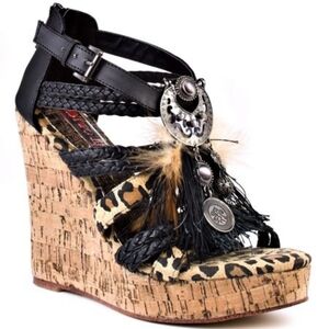 Vintage Wedge Stunning Shoes by Two Lips Brand Size 6